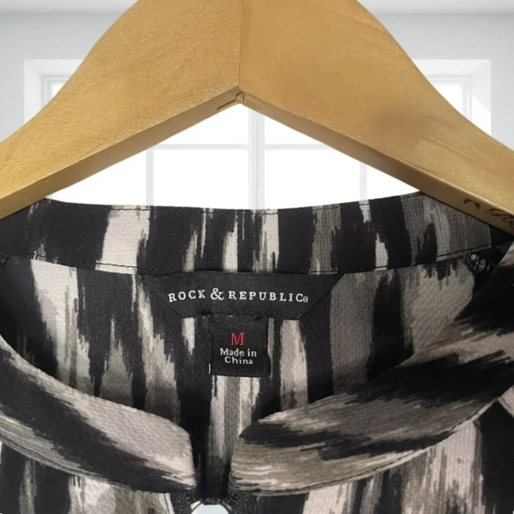 Rock & Republic Edgy Rocker Zipper Tunic Shirt M Black White Abstract Print - Picture 8 of 12